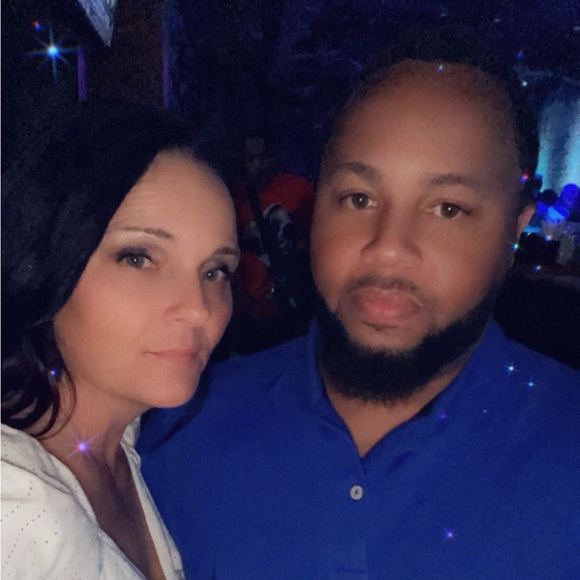 Meet your Posher, April - Picture 1 of 1